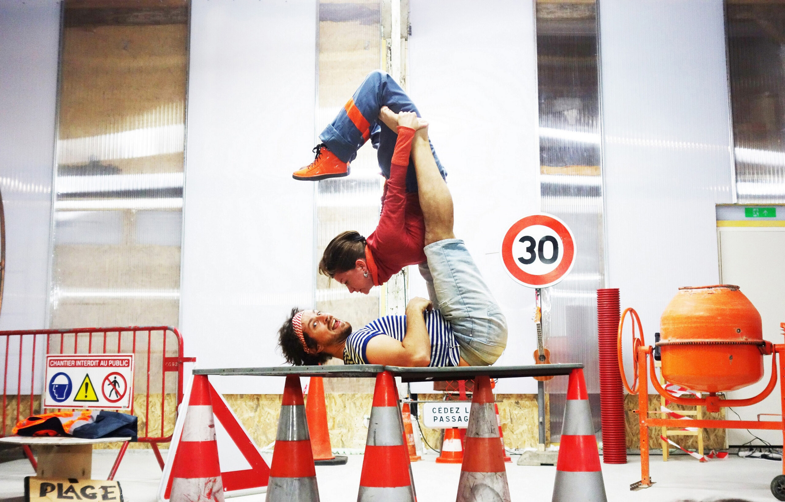photo du spectacle Sous l'chantier, la plage
